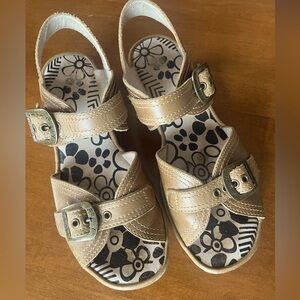 Fly London tan Sandals 39